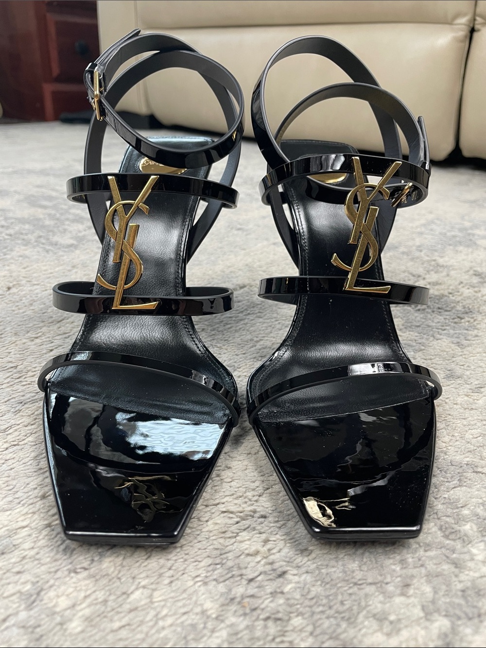 NIB Saint Laurent YSL Logo Plaque Cassandra Patent Leather Sandals Stiletto 40 - Picture 4 of 16